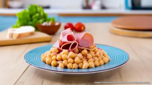 Salada de mortadela com grão de bico