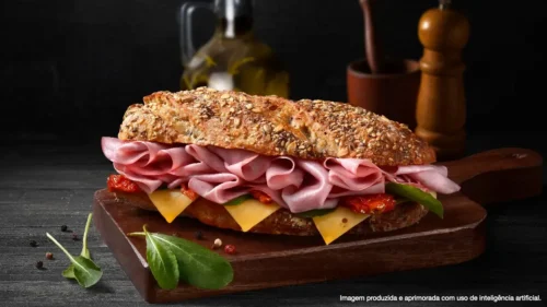 Sanduíche de Mortadela no Pão de Grãos
