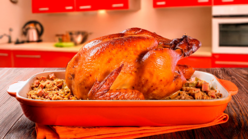 Ave Fiesta com farofa de pão e linguiça defumada