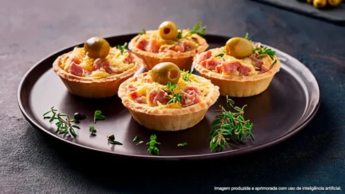 Mini quiche de mortadela italiana Marba superiore com pistache