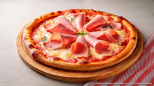 Pizza à moda com presunto cozido