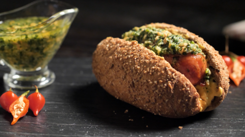 Pão com Linguiça e Pesto