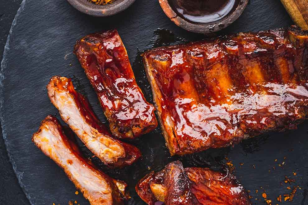 Receita de costela barbecue: 5 ideias gourmets para provar