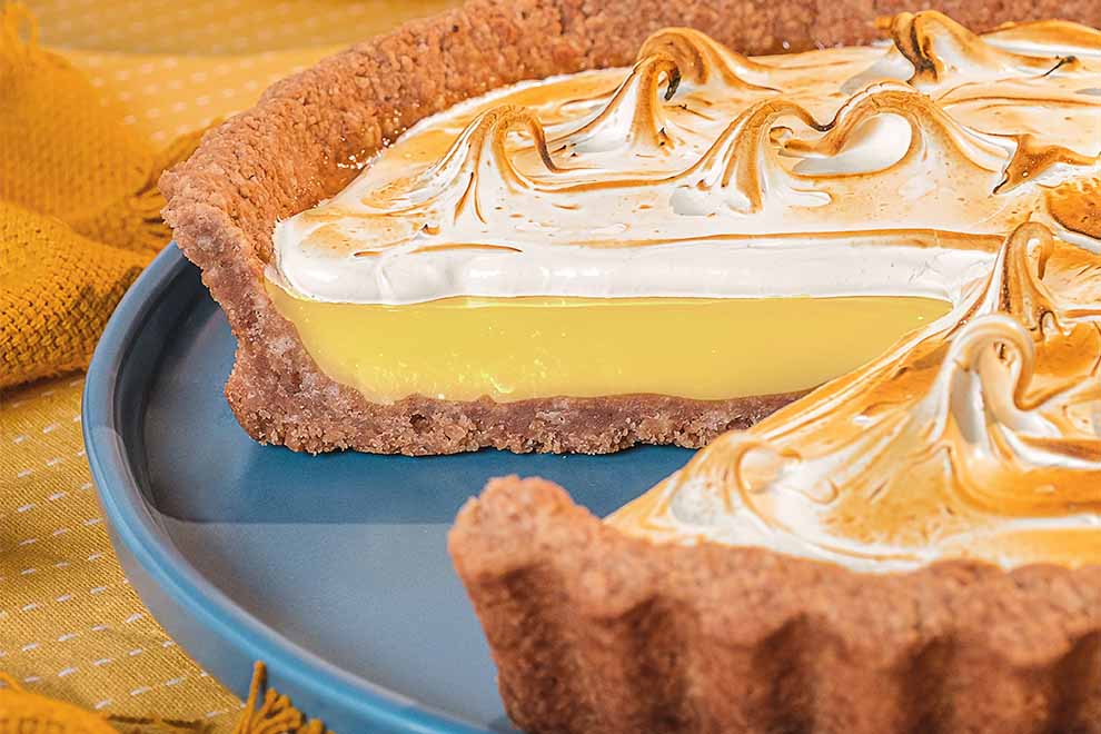 Torta de limão com merengue deliciosa e crocante