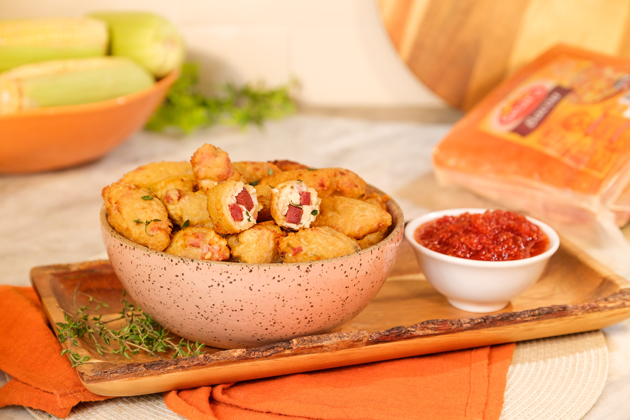 Bolinho-de-milho-verde-com-bacon_DSF2772-1-scaled-1
