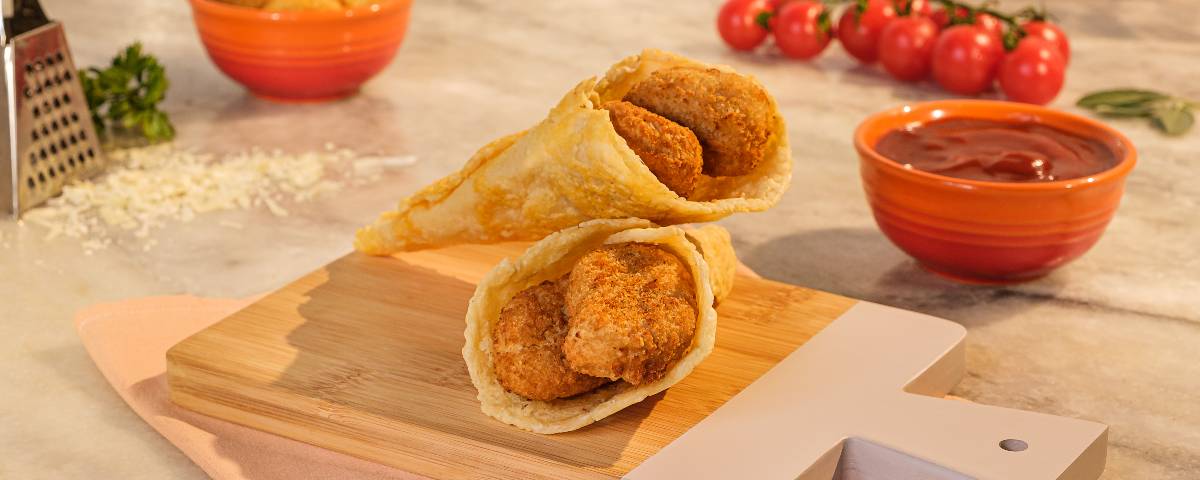 CONE-DE-PARMESAO-COM-CHICKEN-CRISPY1200