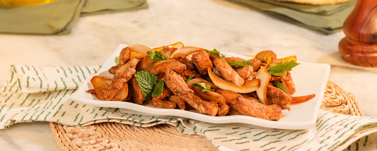 Isca de frango acebolada