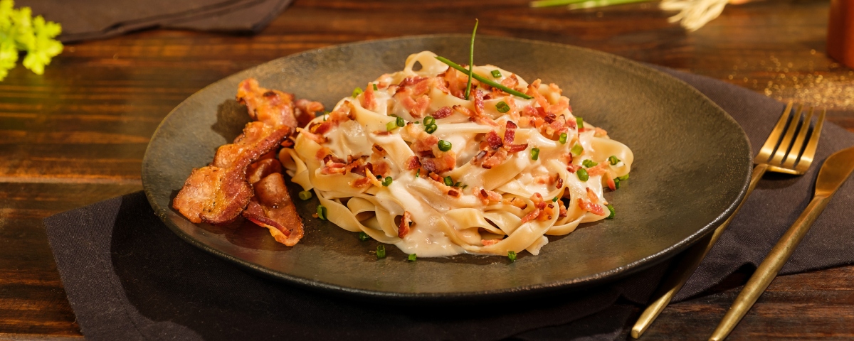Macarrao-ao-molho-branco-com-bacon-3