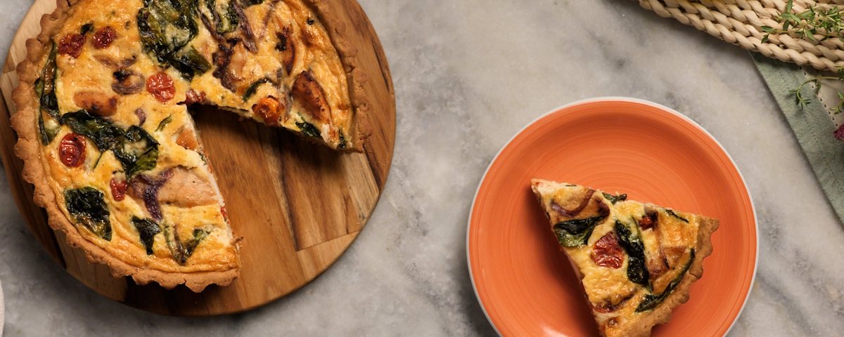Torta de Frango Orgânico com Tomates e Espinafre