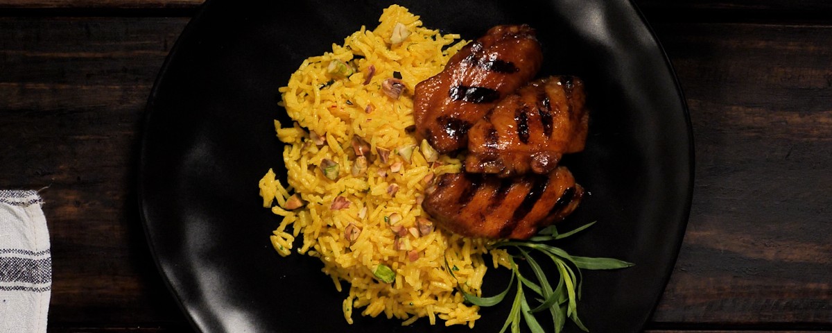 Meio da Asa com Arroz de Açafrão