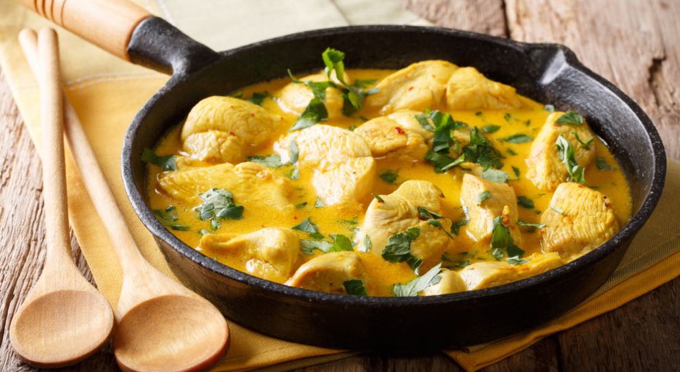 Peito-de-frango-com-mandioca-e-leite-de-coco-G-1