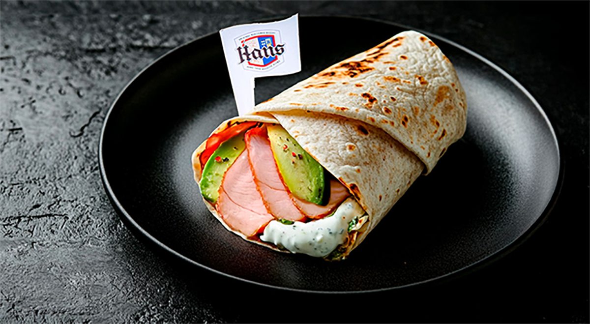 Wrap de Lombo Fatiado Hans com abacate e molho de iogurte