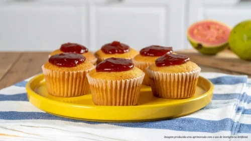 Cupcake de fubá com goiabada na airfryer