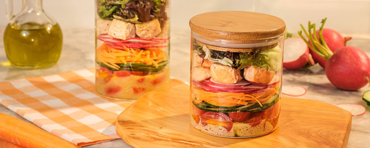 Salada de pote com frango