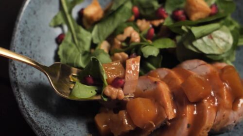 Salada Natalina com Filé Mignon Suíno