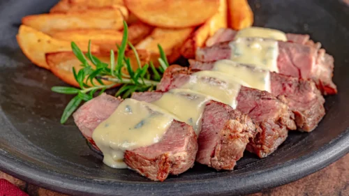 Ancho com Molho de Queijo Gorgonzola