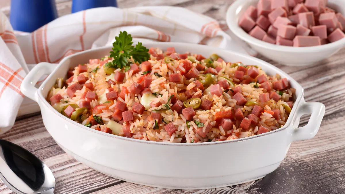Arroz de Forno com Mortadela