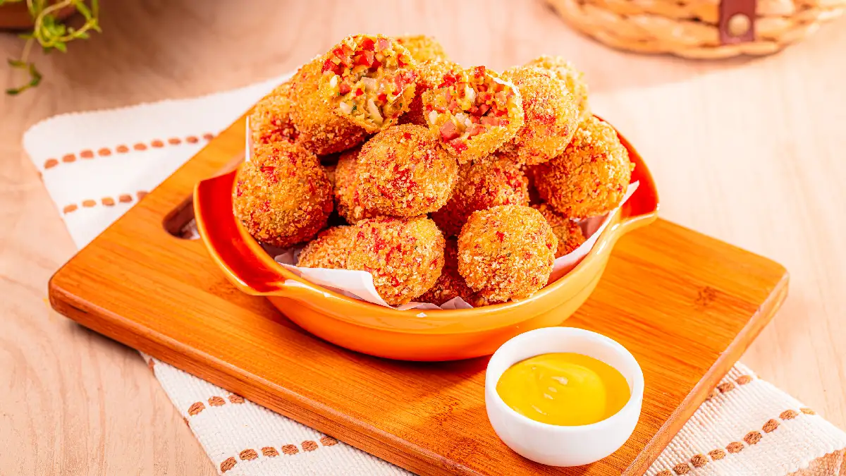 Bolinho Crocante de Salsicha