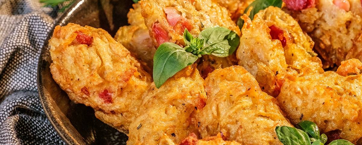 Bolinho de batata com bacon lombo