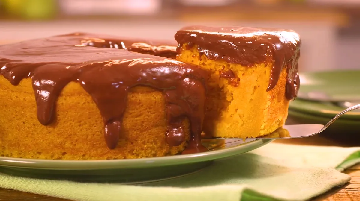 Bolo de cenoura com chocolate plant based