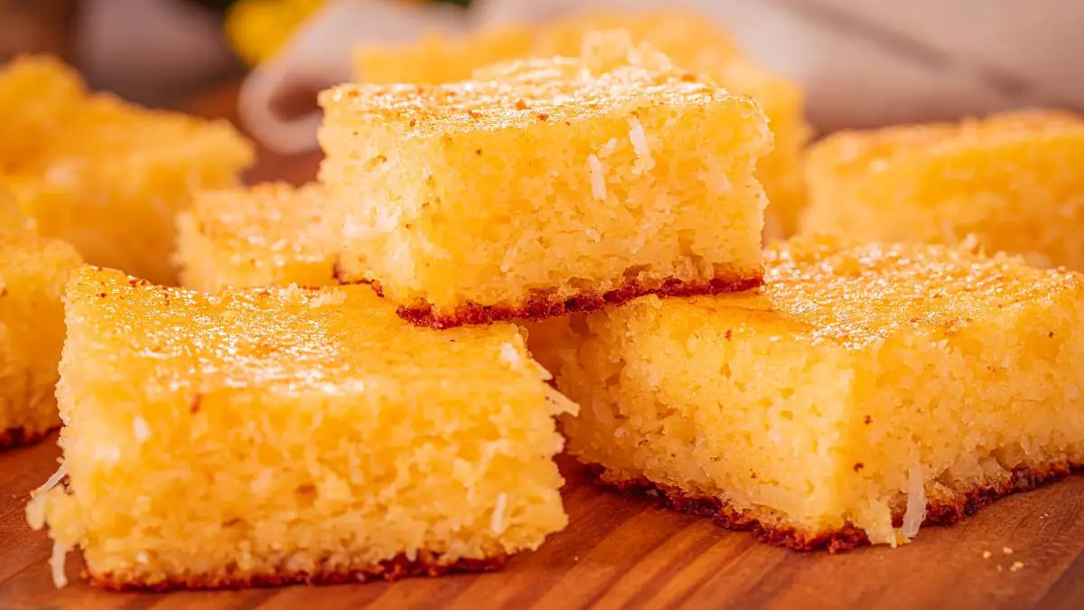 Essa é a receita de bolo de fubá de liquidificador mais fácil que você pode testar!