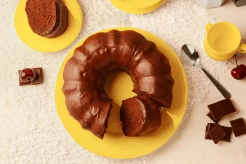 Como fazer cobertura de chocolate para bolo? 5 receitas