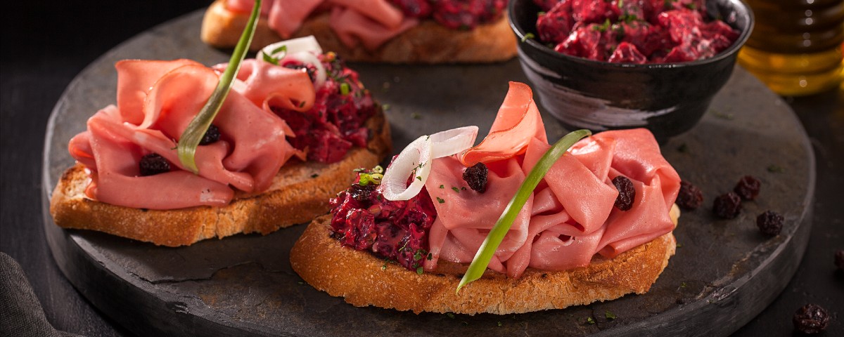 bruschetta-de-mortadela-defumada-1