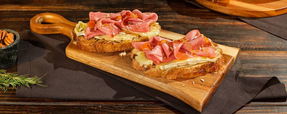 bruschetta-de-mortadela1200480