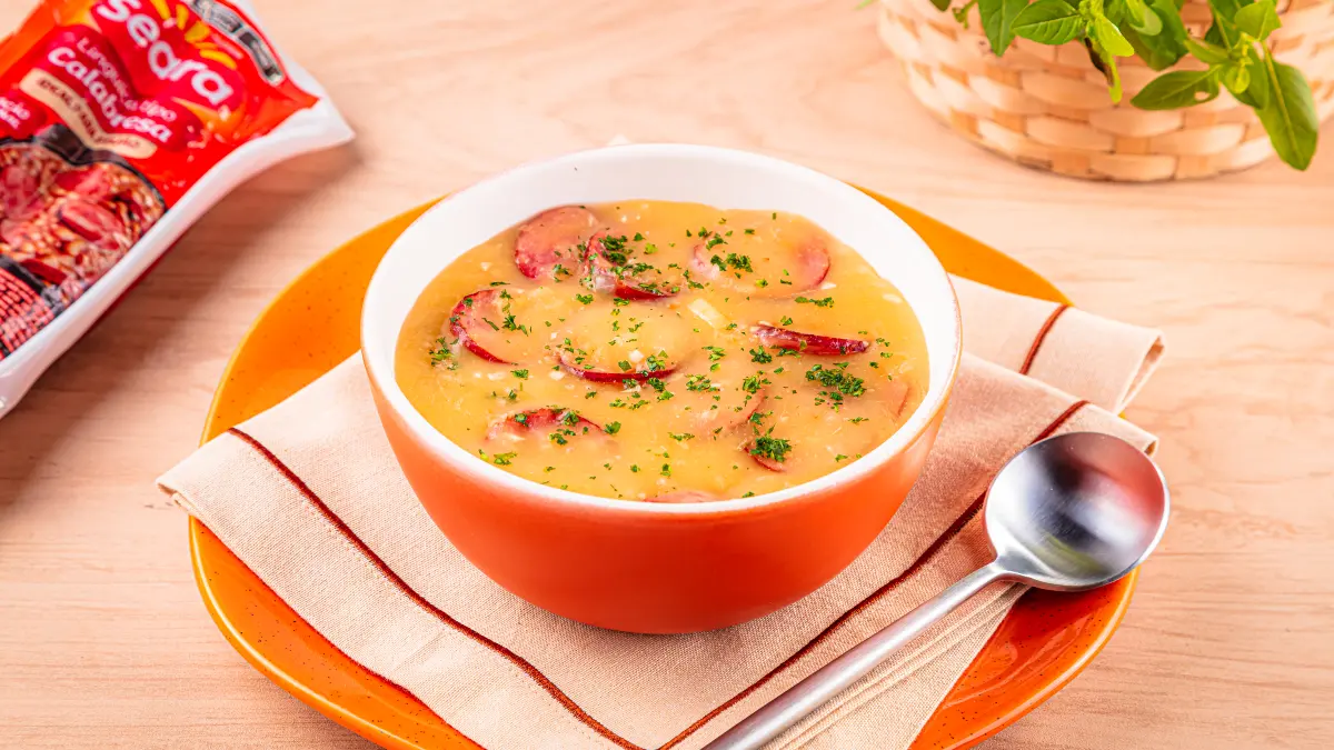 Esfriou! 5 caldinhos para fazer hoje à noite!