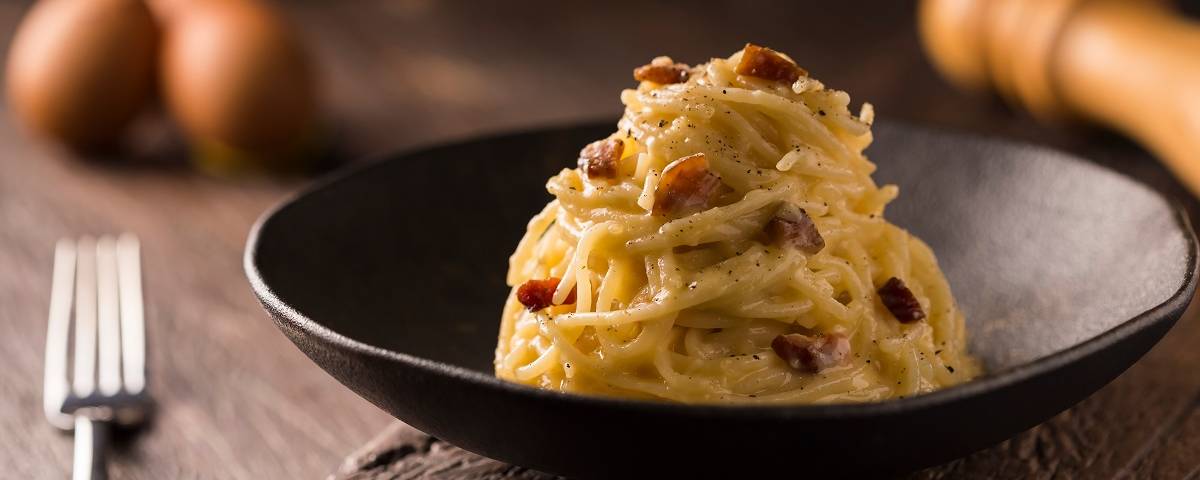 Macarrão à carbonara