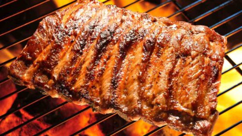 Técnicas de grelhar carne na churrasqueira: confira um guia completo