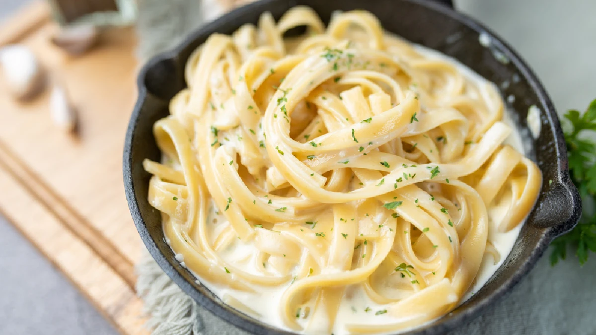Conheça a história por trás do clássico Fettuccine Alfredo 
