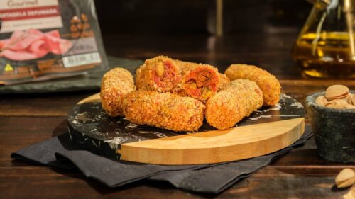 Croquete de Mortadela Defumada com Pistache