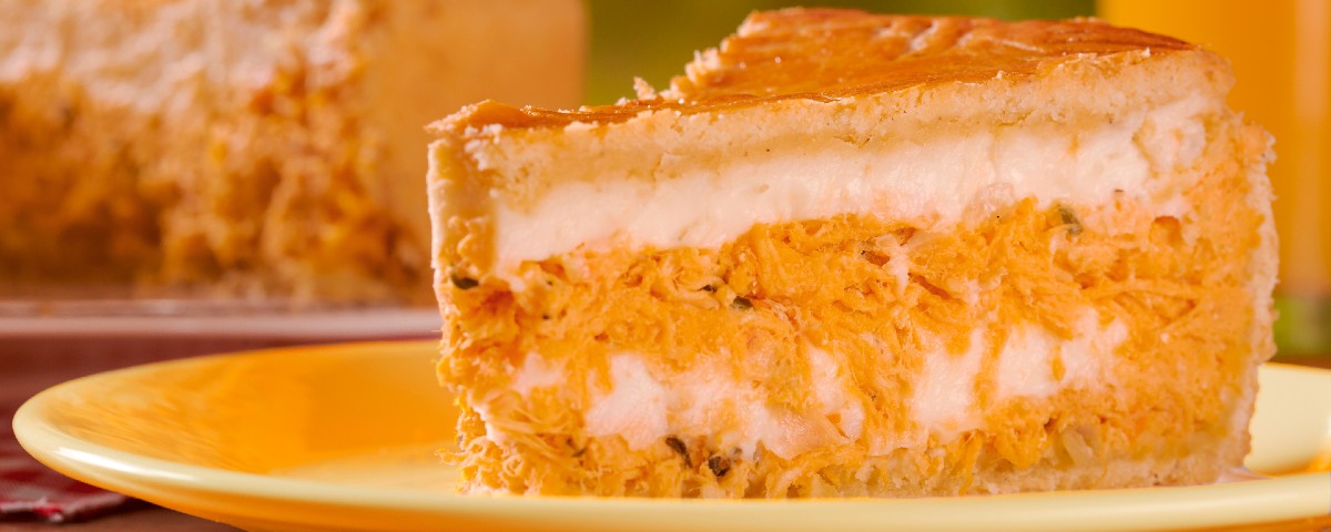 Empadão de frango cremoso