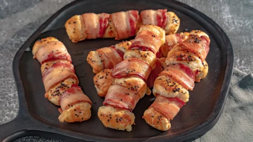 Enroladinho de bacon folhado