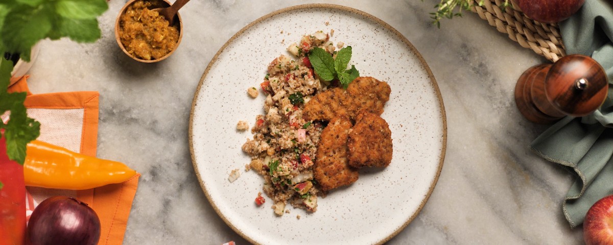 Frango Crocante com Salada Marroquina