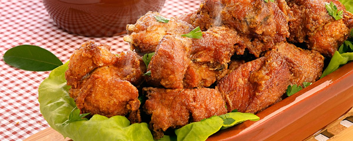 Frango a passarinho cozido na panela de pressão: confira dicas para o preparo!
