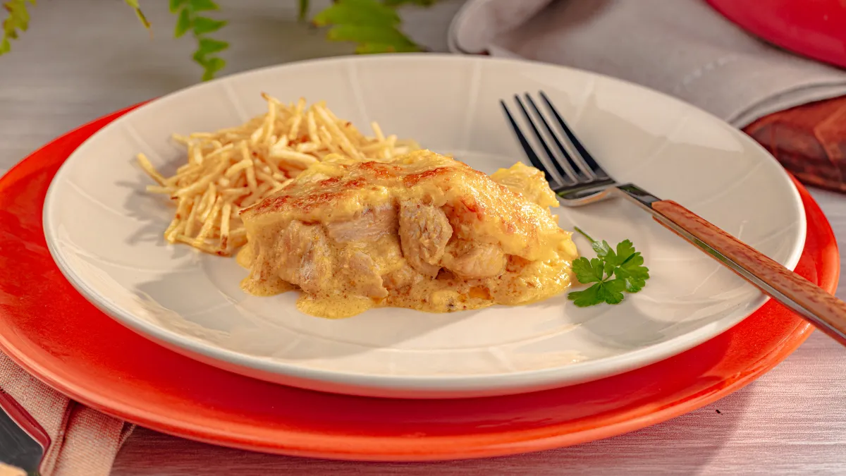 frango-com-creme-de-milho-na-travessa-portal-minha-receita