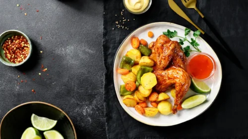 Frango com legumes na airfryer: refeição completa em menos de 30 minutos