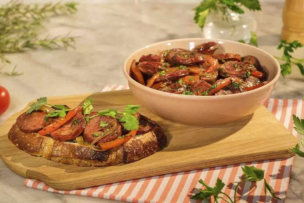 Qual é a diferença entre linguiça calabresa e toscana?