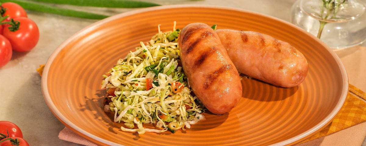 linguica-toscana-com-salada-de-repolho-1-1