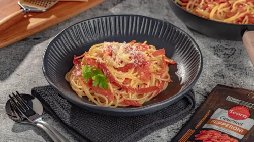 Macarrão carbonara de Pepperoni