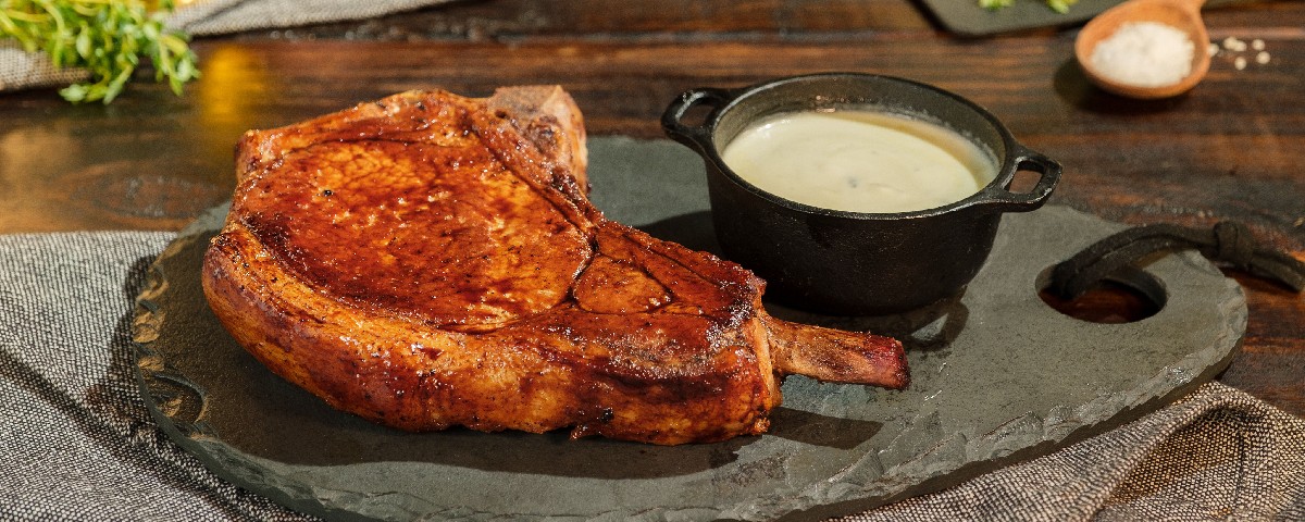 Prime rib suíno com molho blue cheese