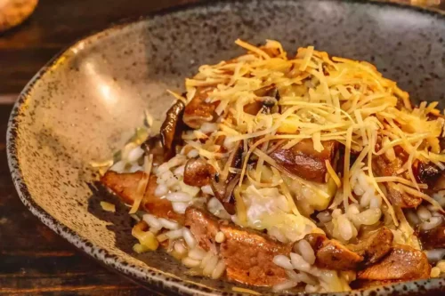 Como fazer risoto de carne? Dicas para não errar a receita