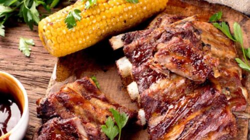 Costela na Churrasqueira com Milho e Alho Assado