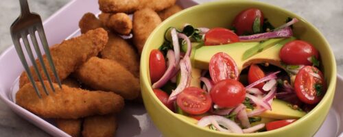Salada de Abacate com Isca de Peixe Vegetal