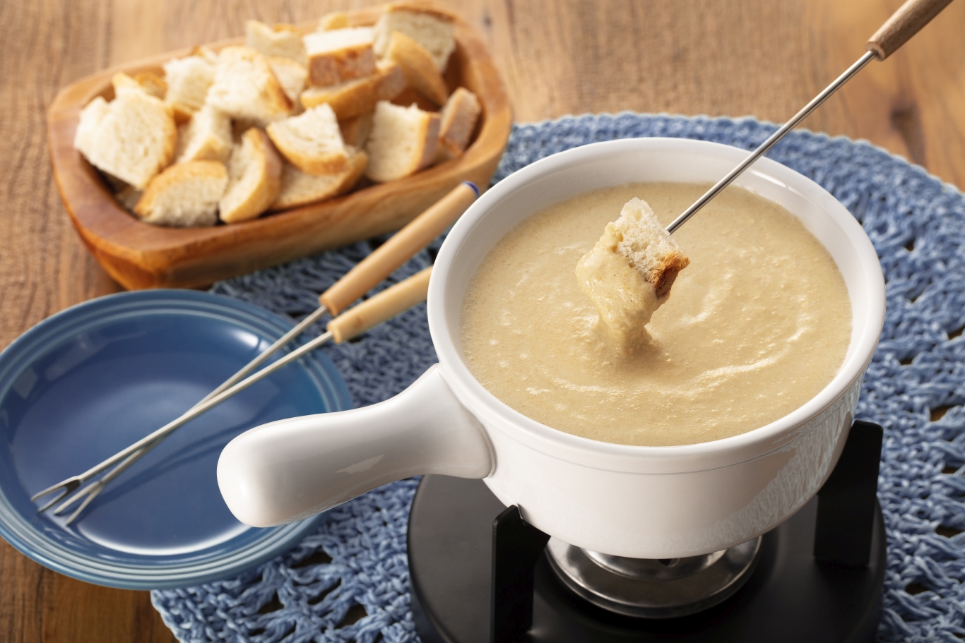 Fondue de queijo cremoso