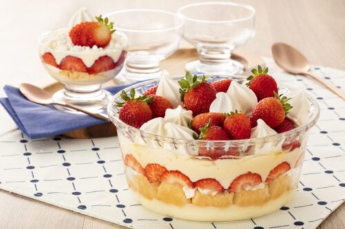 Pavê de morango com merengue