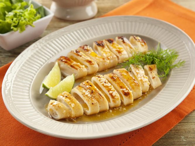 Lulas Grelhadas ao Molho de Limão e Alho