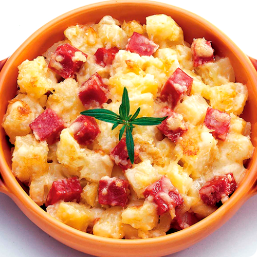 BATATAS GRATINADAS COM MORTADELA